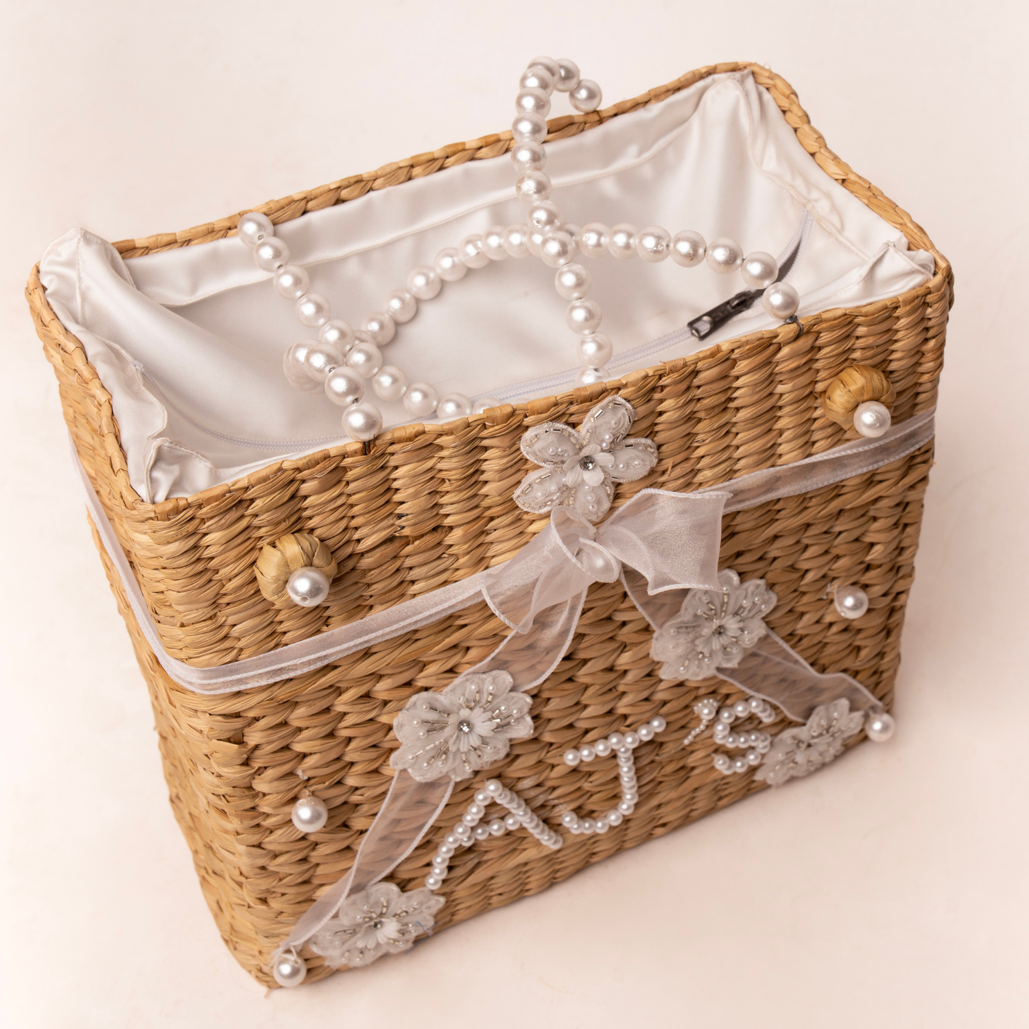 THE BLOSSOM BOW BASKET