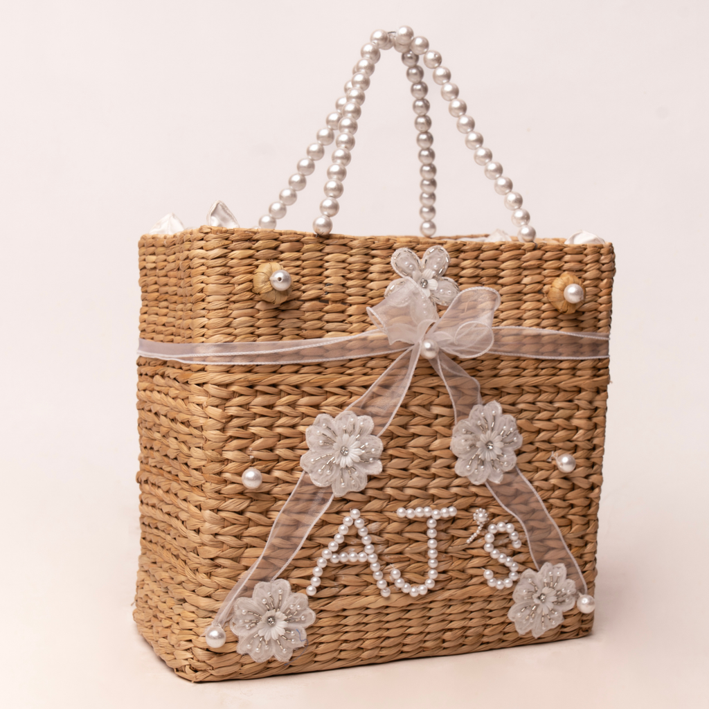 THE BLOSSOM BOW BASKET